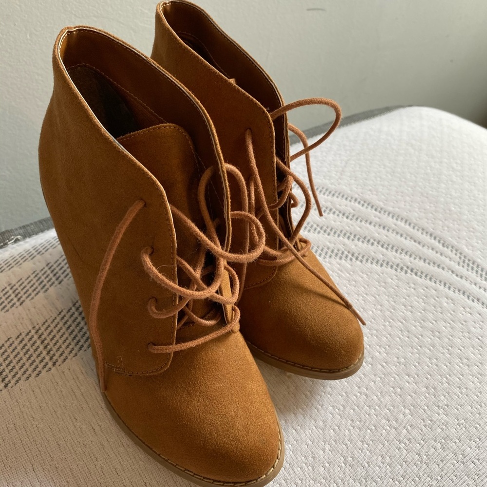 Call it Spring brown boots - Picture 6 of 8
